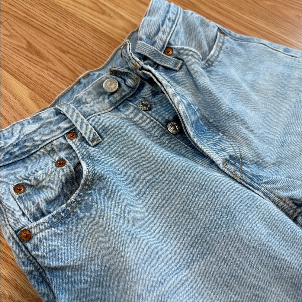Women’s Levi’s 501 Denim Jeans - Picture 2 of 8